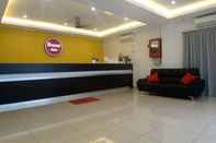 Lobby Brezza Hotel Sitiawan