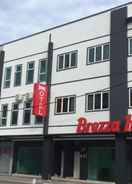 EXTERIOR_BUILDING Brezza Hotel Sitiawan