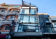 Exterior 3 The Secret Service