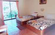 Kamar Tidur 6 Golden Hut Resort