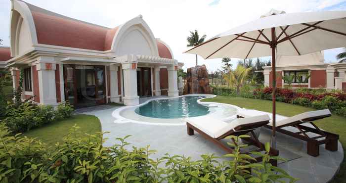 Swimming Pool Pulchra Resort Da Nang