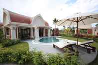 สระว่ายน้ำ Pulchra Resort Da Nang