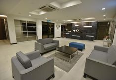 Lobby 4 Lot 10 Boutique Hotel