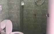 Toilet Kamar 5 Chinda House