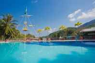 Swimming Pool Brookside Valley Resort