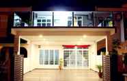 Bangunan 2 Homely Homestay