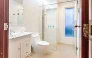 Toilet Kamar 4 AP Grand House by Lofty Villas