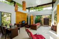 Lobi Layan Pool VIllas