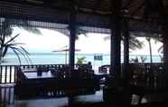 Restoran 4 Mac's Bay Resort