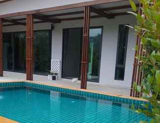 ภายนอกอาคาร 2 Baan Thanompol Pool Villa 3