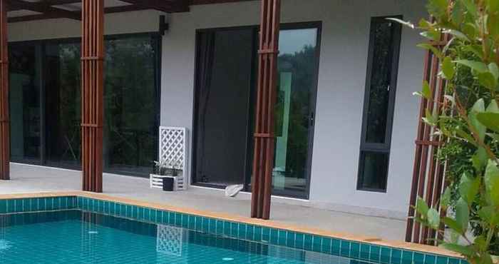 ภายนอกอาคาร Baan Thanompol Pool Villa 3