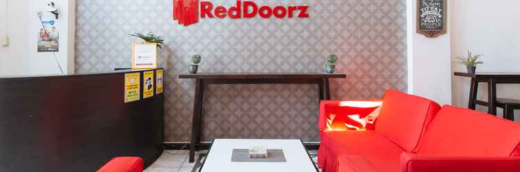 Lobby RedDoorz @ Km 50 Aguinaldo Highway Tagaytay - Vaccinated Staff 