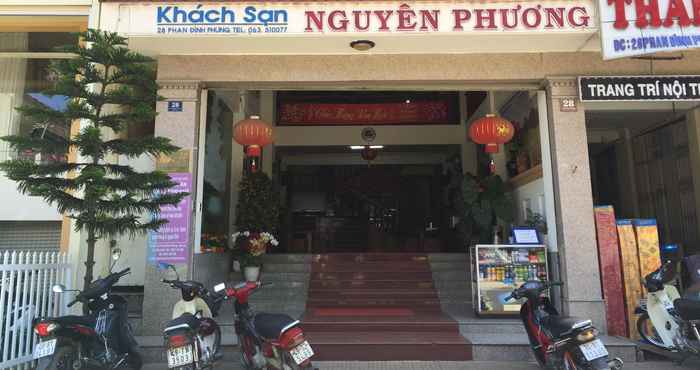 Bên ngoài Nguyen Phuong Hotel