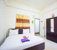 Bedroom 4 Rich Hotel