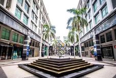 附近景观和景点 KK Times Square Hotel