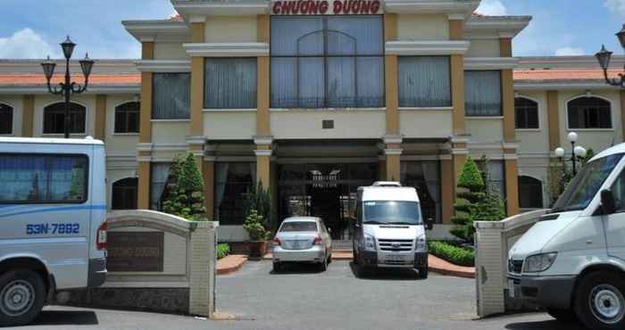 Bên ngoài Chuong Duong Hotel