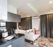 Kamar Tidur 2 Apartment B218 @The Deck by Lofty Villas