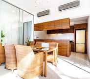 Kamar Tidur 3 The Quarter Penthouse by Lofty Villas