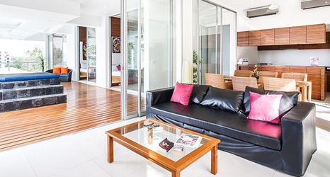 침실 2 The Quarter Penthouse by Lofty Villas