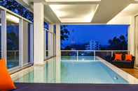 Kolam Renang The Quarter Penthouse by Lofty Villas