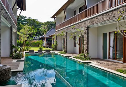 Swimming Pool Mahana Living