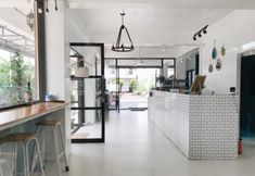 Bar, Cafe and Lounge 5 Baan Nuk Anong