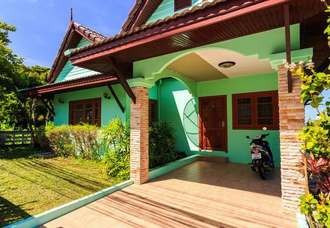 Lobby Vista Villa by Lofty Villas