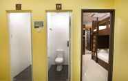 Toilet Kamar 3 Sri Packers Hotel