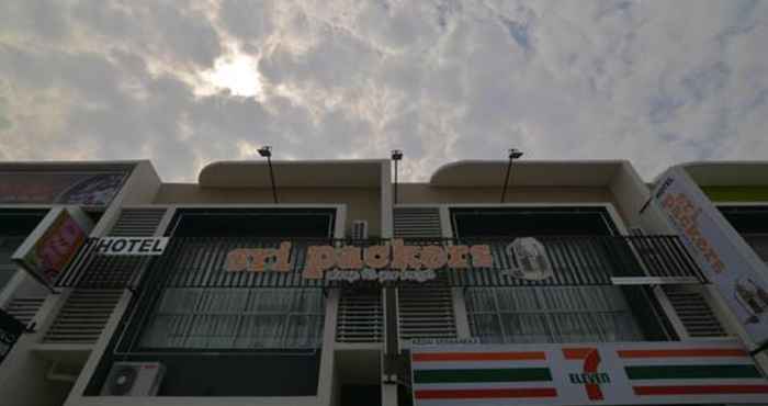 Exterior Sri Packers Hotel