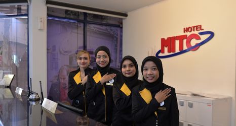 Lobby 2 MITC Hotel