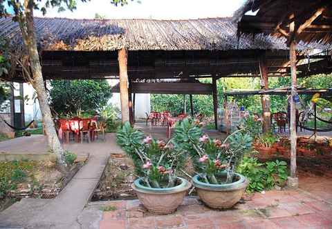 Bên ngoài Thao Nhi Ecological Garden