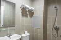 Toilet Kamar Astera Hotel Bintaro