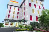 ภายนอกอาคาร Astera Hotel Bintaro