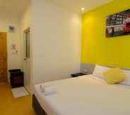 Bedroom 6 Room Hostel @ Phuket Airport