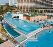 Swimming Pool 2 Royal Cliff Grand Hotel Pattaya