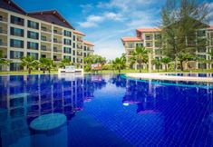 Swimming Pool 7 Borneo Beach Villas & Suites