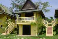 Bangunan Chez Charly Bungalows & Rooms