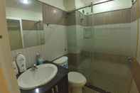 Phòng tắm bên trong Phong's Apartment