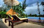 สระว่ายน้ำ 3 Warasin Resort