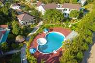 Swimming Pool Hoang Bach Resort