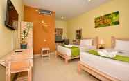 Kamar Tidur 5 The Rani Garden Bed & Breakfast