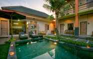 Kolam Renang 3 The Rani Garden Bed & Breakfast