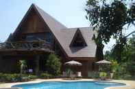 Bangunan Magnificent Mountains View Retreat with Private Swimming Pool