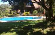 Kolam Renang 5 Magnificent Mountains View Retreat with Private Swimming Pool