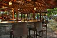 Bar, Cafe and Lounge Inna Bali Beach Garden