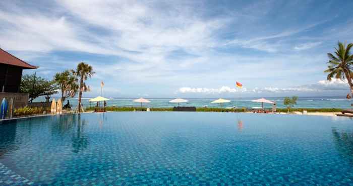 Hồ bơi Sammada Hotel & Beach Club