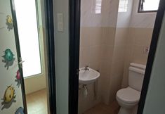 Toilet Kamar 7 Seven Hotel