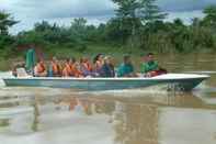 สระว่ายน้ำ Tanjung Bulat Jungle Camp