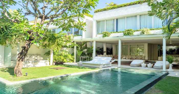 Swimming Pool EDEN The Residence at The Sea Seminyak