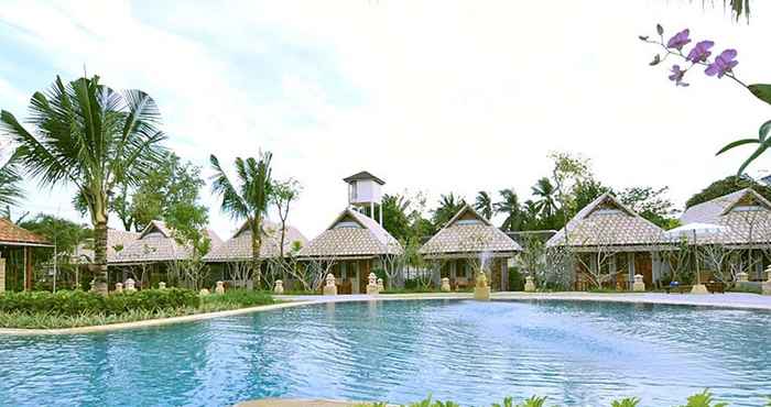 Kolam Renang Ao Chalong Villa Resort and Spa